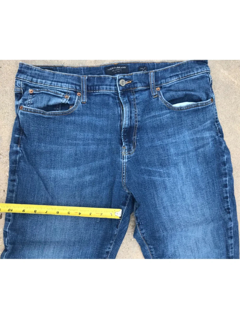 Lucky Brand 410 Athletic Slim Jeans Mens 38x29 Medium Wash Denim Casual Stretch